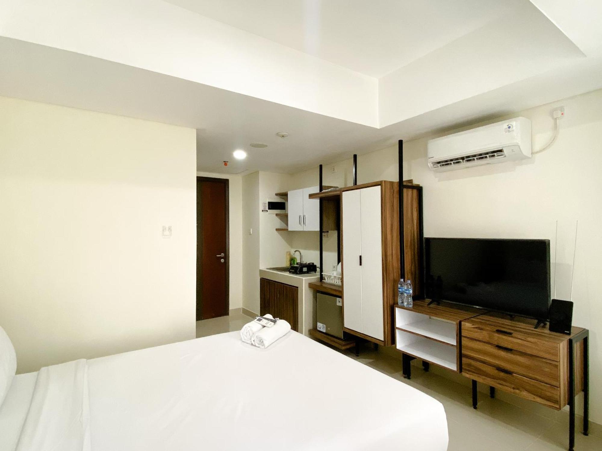 Homey And Cozy Stay Studio Room Pollux Chadstone Apartment By Travelio Cikarang Εξωτερικό φωτογραφία